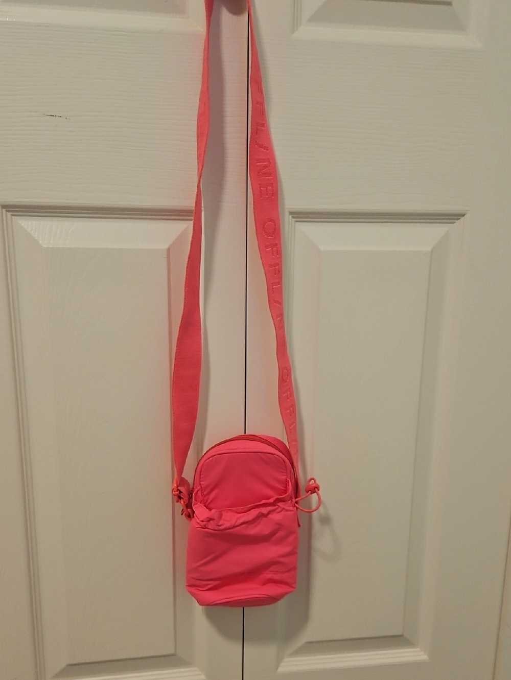 Offline By Aerie Neon Pink Crossbody Phone Pouch - Compact Hands-Free Bag